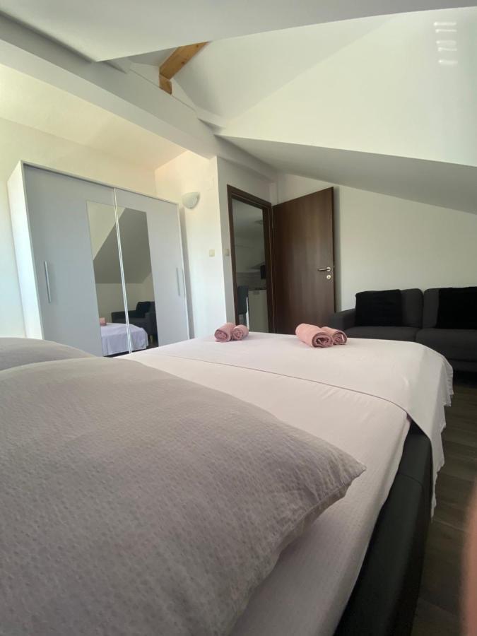 Guesthouse Ruza Sobra Apartments In The Attic Of The House Экстерьер фото